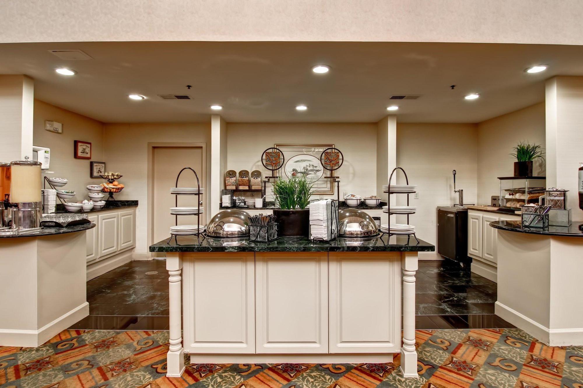 Homewood Suites By Hilton Atlanta Lenox Buckhead Екстериор снимка